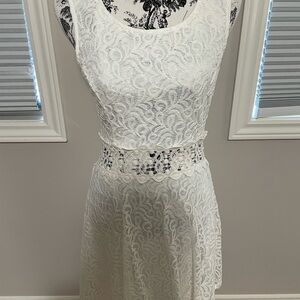 BNWT Elegant White Lace Dress